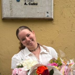 Aurora, Babysitter a Collebeato