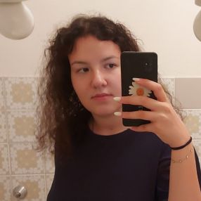 Alessia, Babysitter a Montecassiano