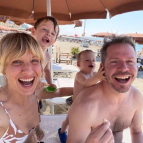 Eva, Famiglia a Lombardia