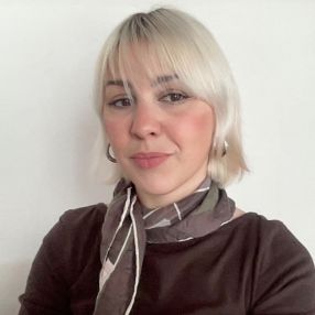 Alessandra, Babysitter a Pavia
