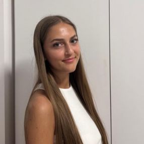 Sofia, Babysitter a Genzano di Roma
