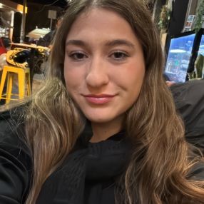 Laura, Babysitter a Saint-Pierre