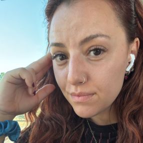 Erika, Babysitter a Assemini