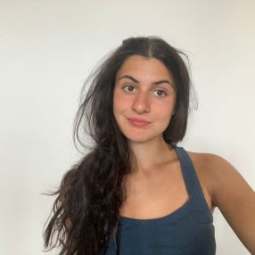 Rebecca, Babysitter a Mira Taglio