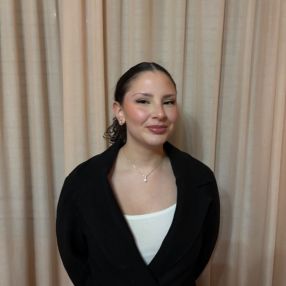 Ylenia, Babysitter in Locate di Triulzi