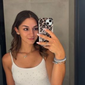 Alessia, Babysitter a Vedelago