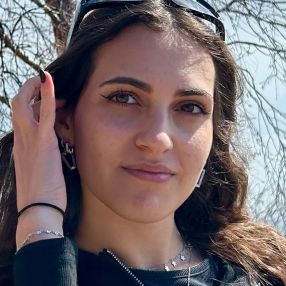 Serena, Babysitter a Barzanò