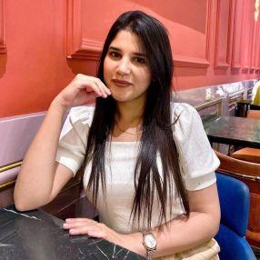 Nahlaa, Babysitter a Montecchio Emilia