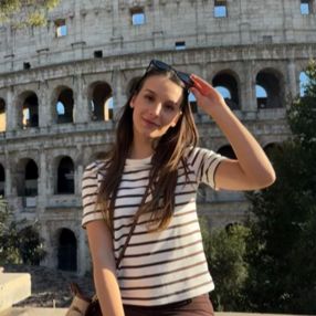 Elisa, Babysitter a Anguillara Sabazia
