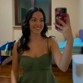 Emilia, Babysitter a Città metropolitana di Catania