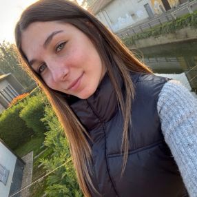 Noemi, Babysitter a Cambiago