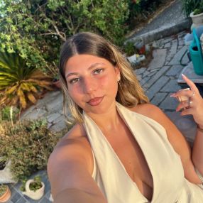 Nicole, Babysitter a Luras