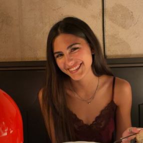 Agnese, Babysitter in Sommacampagna