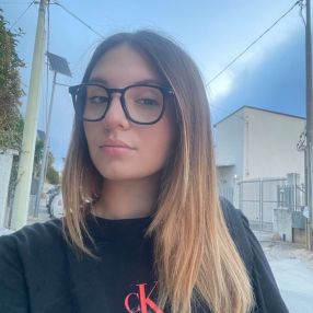 Ilenia, Babysitter a Menfi