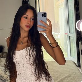 Siham, Babysitter in Peagna