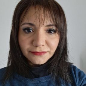 Cira, Babysitter a Napoli