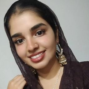 Shinepreet, Babysitter in Levane