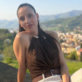 Noemi, Babysitter in Como