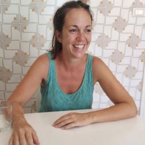 Laura, Babysitter a Sanremo