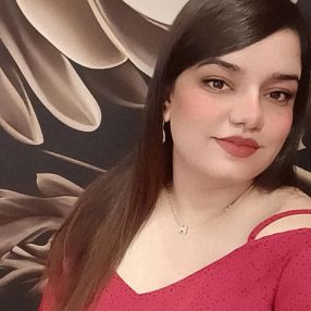 Hadil, Babysitter in Collegno