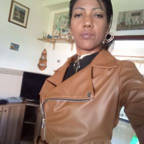 Janet, Babysitter in Palagonia