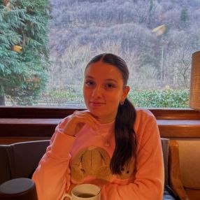 Anna Elide, Babysitter in Biassono