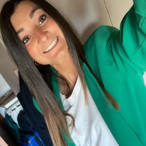 Carolina, Babysitter in Sesto Calende