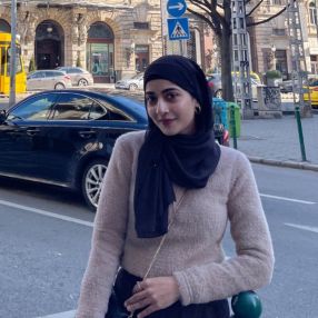 Muhiba, Babysitter a Pisa