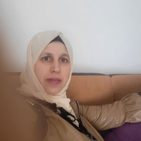Menana, Babysitter in Rho