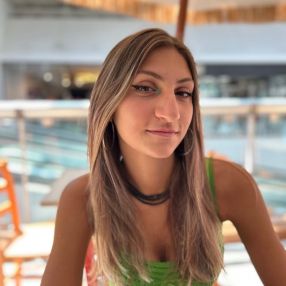 Gaia, Babysitter a Cavaria Con Premezzo