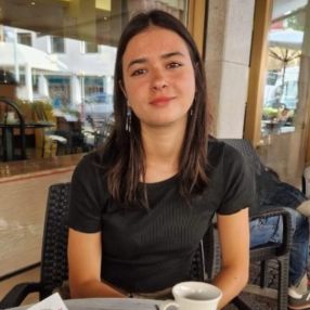 Soave nicole, Babysitter a Basiliano
