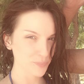 Marzia, Babysitter a Crotone