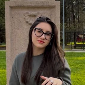 Gaia, Babysitter a Cardano Al Campo