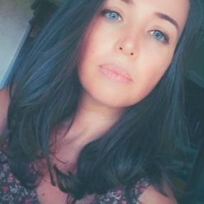 Raffaella, Babysitter a Vibo Valentia