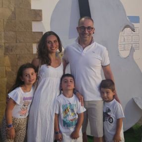 Raffaele, Famiglia a Portici