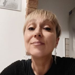 Valeria, Babysitter a Genova