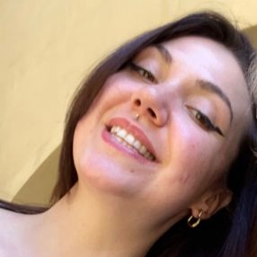Sara, Babysitter a Toscana