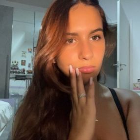 Alicia, Babysitter a Senago