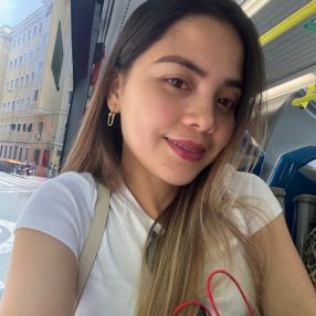 Gemma, Babysitter a Garbagnate milanese