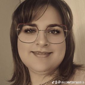 Nicoletta, Babysitter a Canicattì