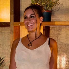 Simona, Babysitter a Turi