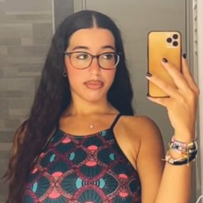 Vittoria, Babysitter a Giovinazzo