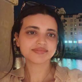 Anfal, Babysitter in Firenze