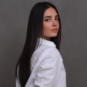 Alessia, Babysitter a Arconate