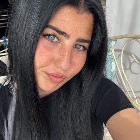 Giulia, Babysitter a Sarzana