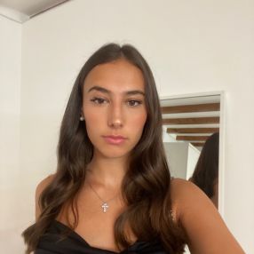 Anna, Babysitter a Veduggio Con Colzano