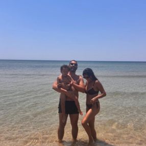 Iasmin, Famiglia a Tremestieri Etneo