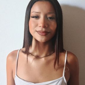 Iris Valeria, Babysitter in Merate