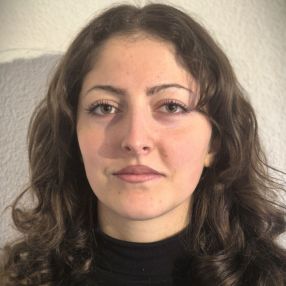 Aurora, Babysitter a Vanzago