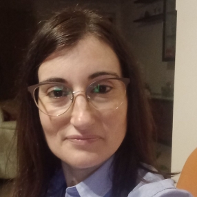 Tania, Babysitter a Provincia di Cosenza